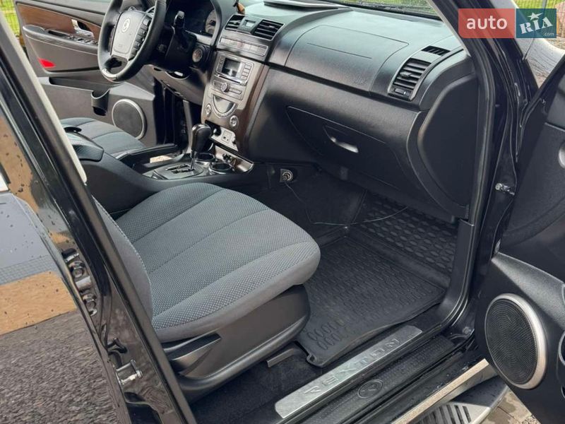 Внедорожник / Кроссовер SsangYong Rexton 2012 в Южном