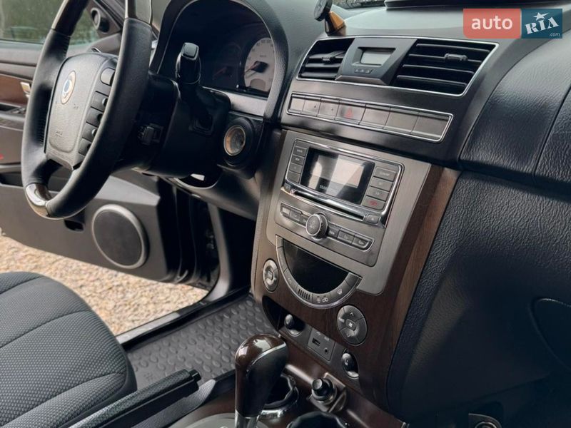 Внедорожник / Кроссовер SsangYong Rexton 2012 в Южном