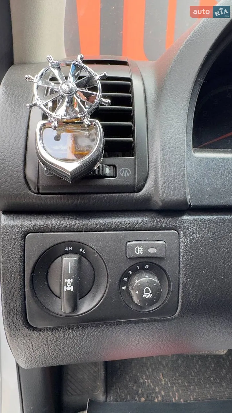 2012 SsangYong Rexton - мініатюра 19