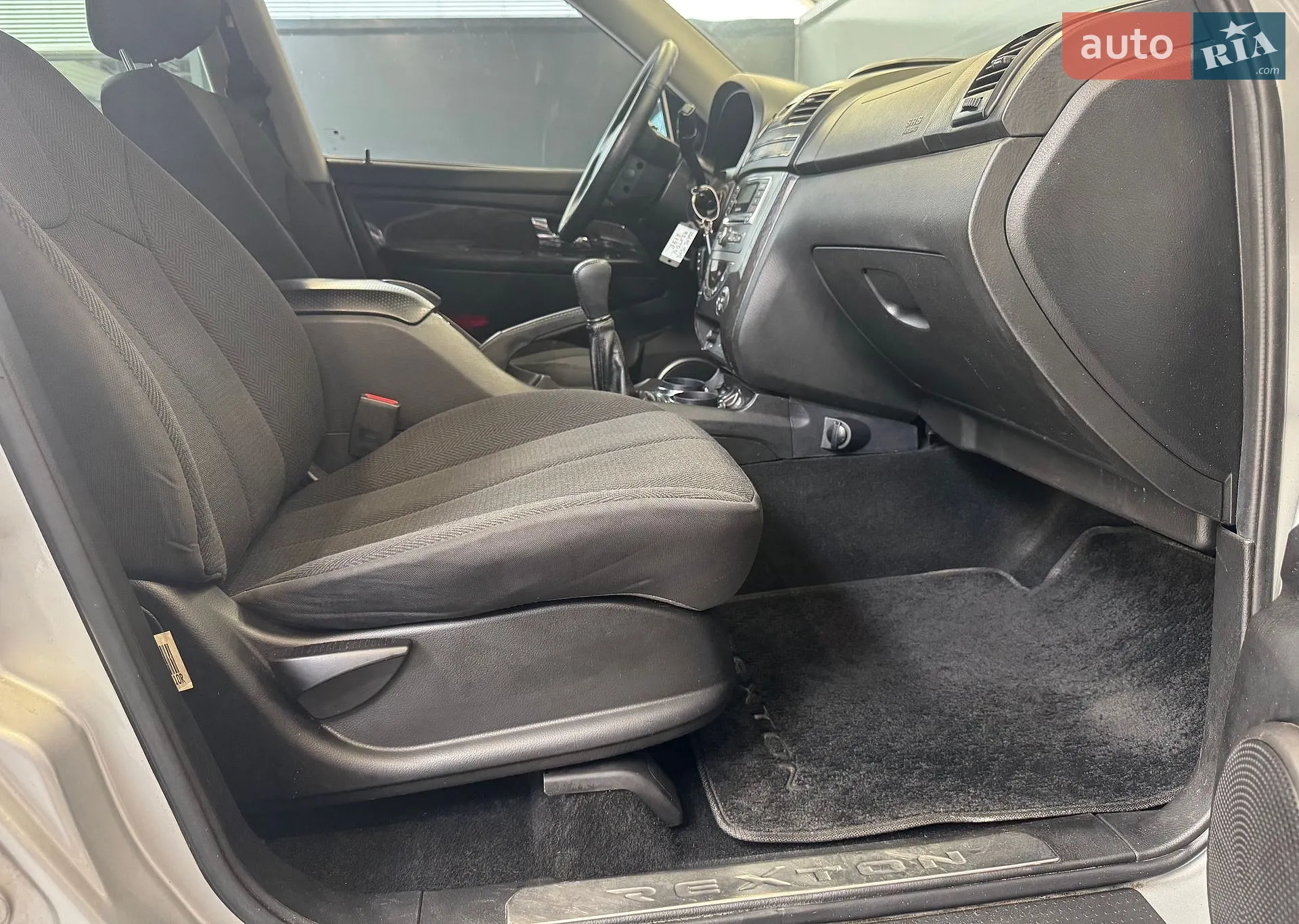 2012 SsangYong Rexton - мініатюра 28