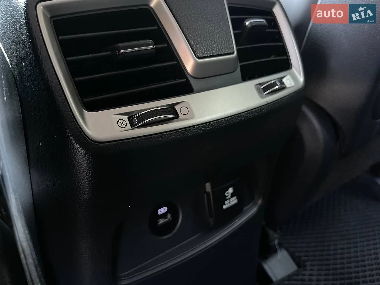 2017 SsangYong Rexton - мініатюра 12