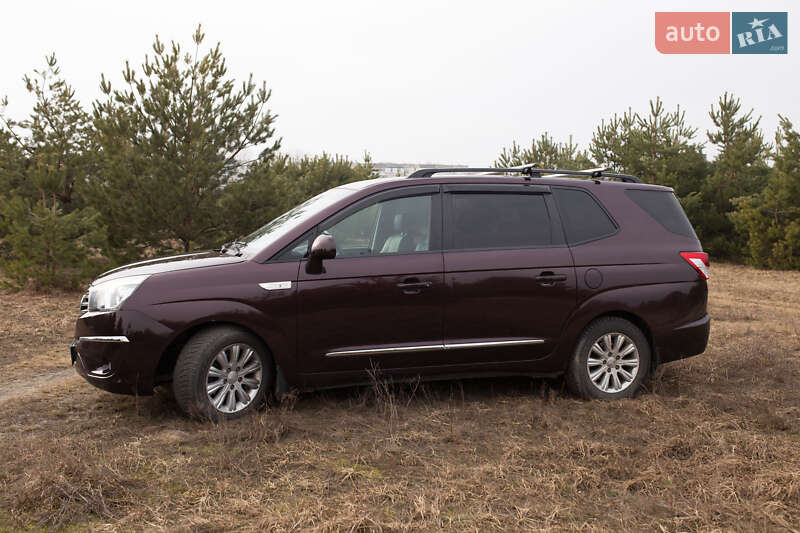 SsangYong Rodius 2014