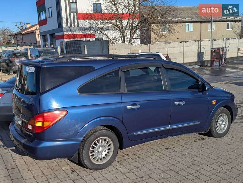 Мінівен SsangYong Rodius 2008 в Івано-Франківську
