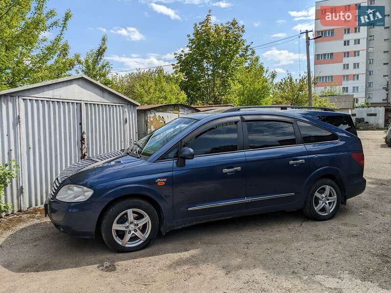 Мінівен SsangYong Rodius 2008 в Івано-Франківську