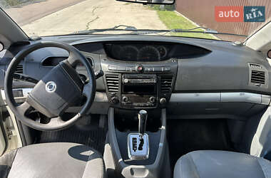 Мінівен SsangYong Rodius 2005 в 