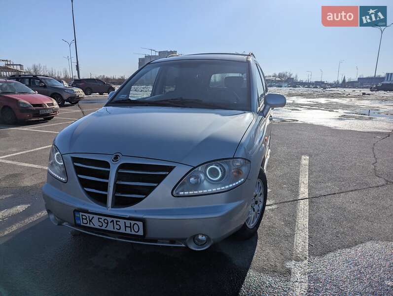 Минивэн SsangYong Rodius 2006 в Киеве фото 29 Минивэн SsangYong Rodius 2006 в Киеве