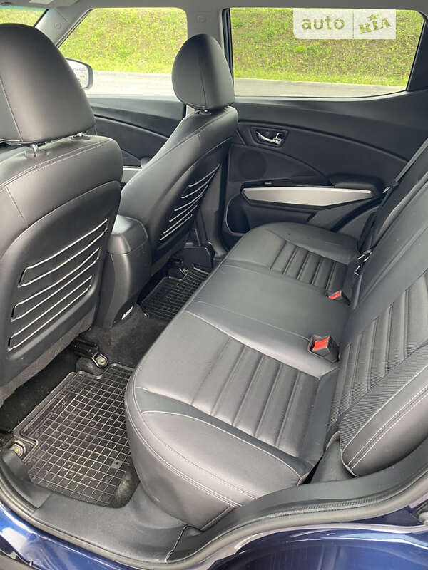 Внедорожник / Кроссовер SsangYong Tivoli 2015 в Львове фото 24 Внедорожник / Кроссовер SsangYong Tivoli 2015 в Львове