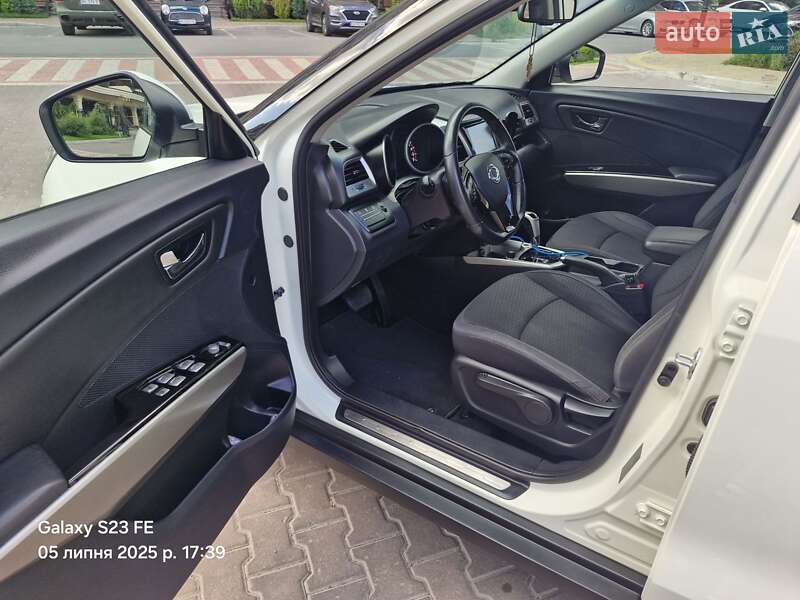 Внедорожник / Кроссовер SsangYong Tivoli 2018 в Софиевской Борщаговке