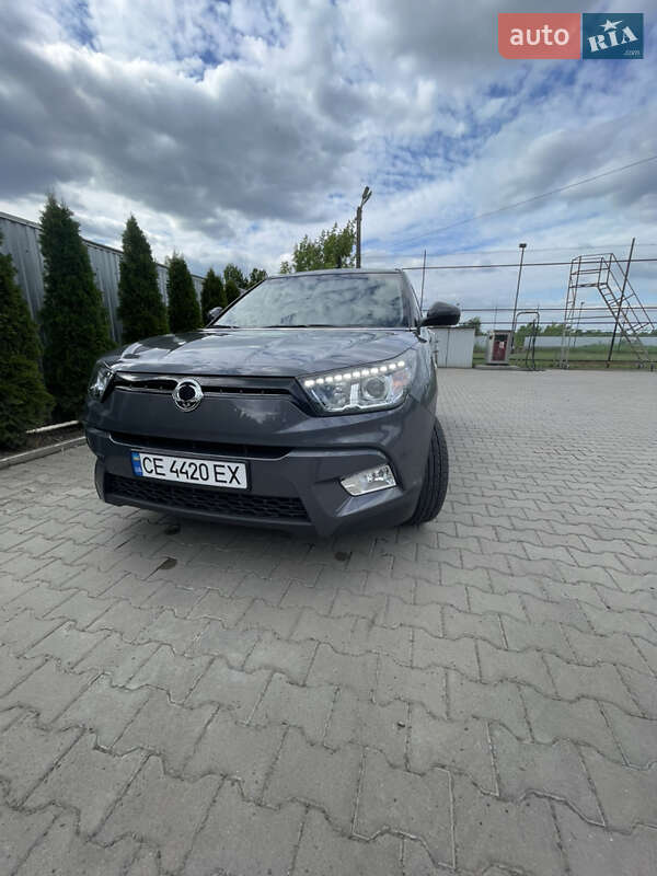 Внедорожник / Кроссовер SsangYong Tivoli 2015 в Кицмани