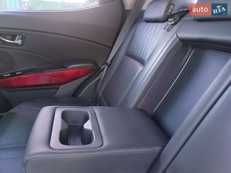 Внедорожник / Кроссовер SsangYong Tivoli 2017 в Черкассах фото 37 Внедорожник / Кроссовер SsangYong Tivoli 2017 в Черкассах