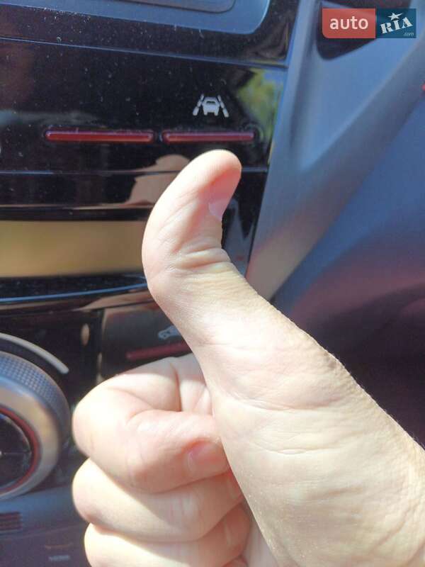 Внедорожник / Кроссовер SsangYong Tivoli 2017 в Черкассах фото 3 Внедорожник / Кроссовер SsangYong Tivoli 2017 в Черкассах