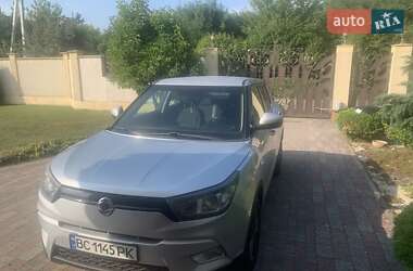 Внедорожник / Кроссовер SsangYong Tivoli 2015 в 