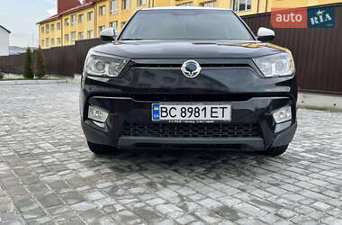Позашляховик / Кросовер SsangYong Tivoli 2015 в 