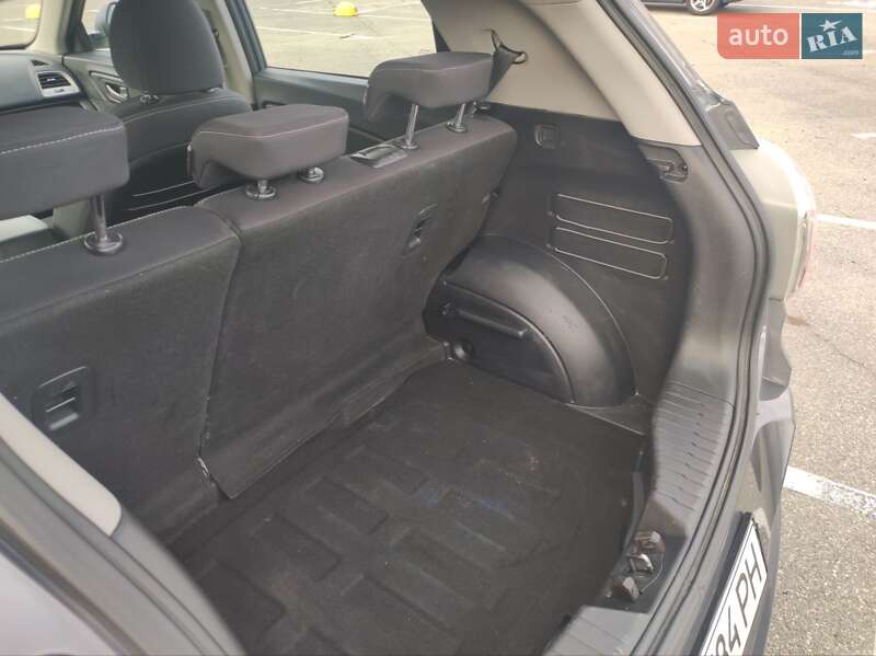 Внедорожник / Кроссовер SsangYong Tivoli 2016 в Киеве