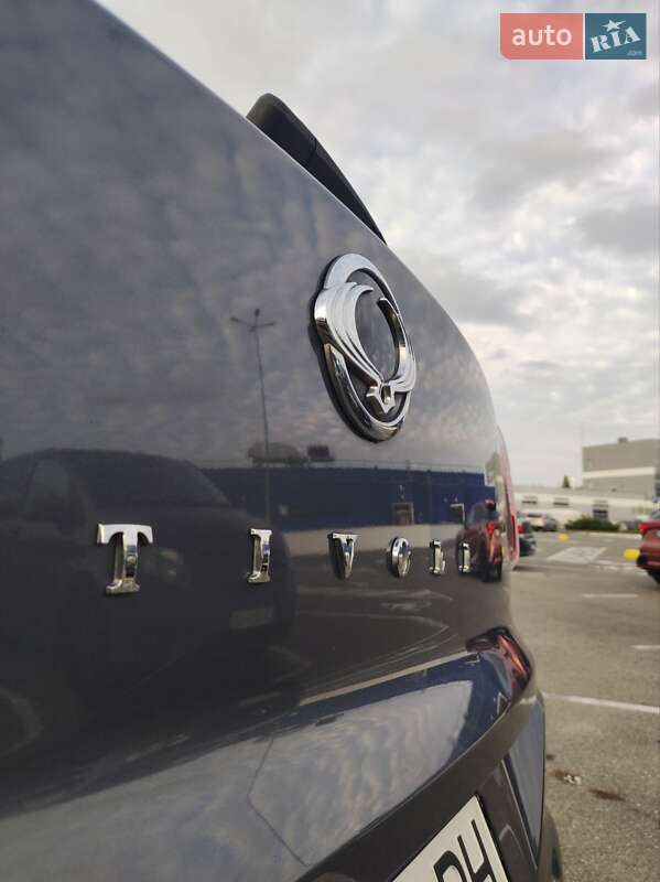 Внедорожник / Кроссовер SsangYong Tivoli 2016 в Киеве