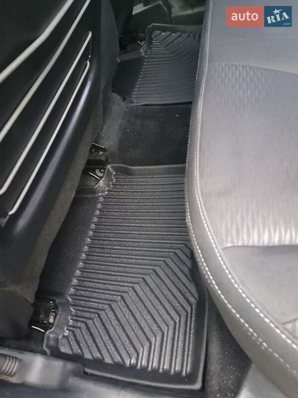 Внедорожник / Кроссовер SsangYong Tivoli 2017 в Черкассах