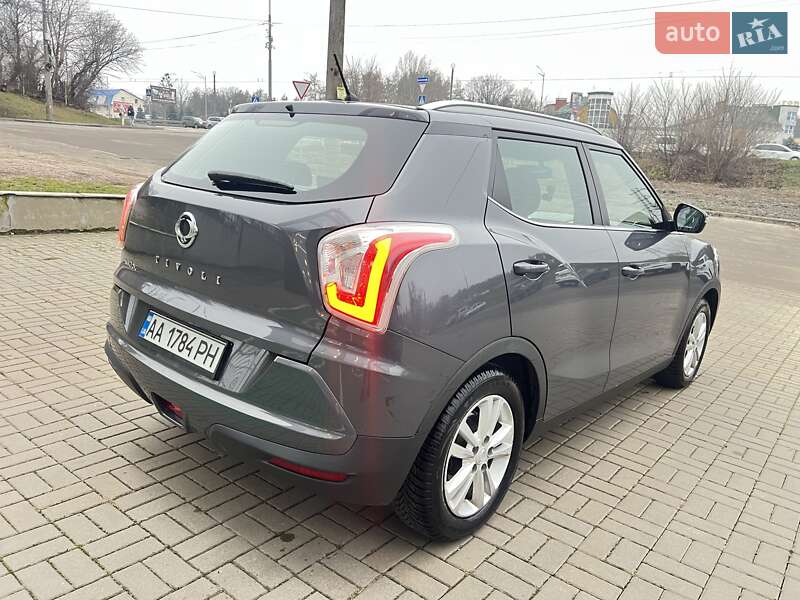 Внедорожник / Кроссовер SsangYong Tivoli 2016 в Киеве