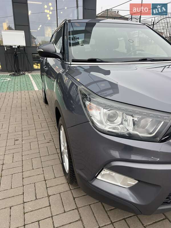 Внедорожник / Кроссовер SsangYong Tivoli 2016 в Киеве