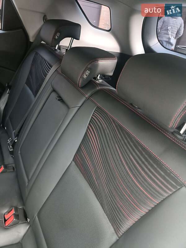 Внедорожник / Кроссовер SsangYong Tivoli 2019 в Киеве