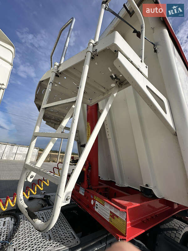 STAS S 300CX 2011