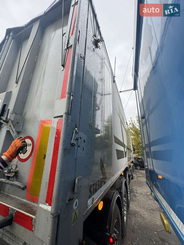 Зерновоз - напівпричіп STAS S 300CX 2010 в Кривому Розі