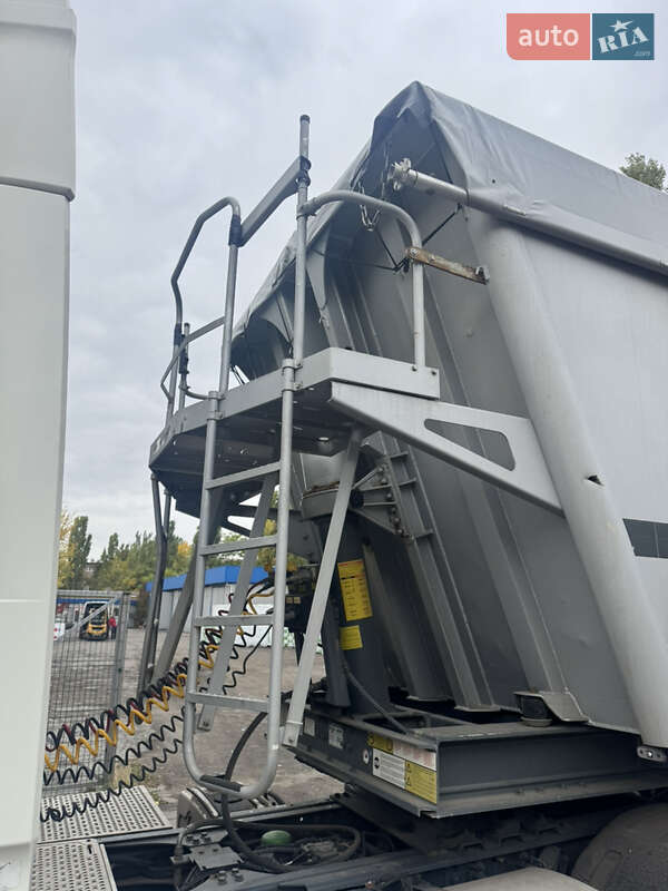 Зерновоз - напівпричіп STAS S 300CX 2010 в Кривому Розі