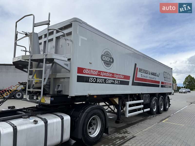 Зерновоз - полуприцеп STAS S300 2015 в Тячеве