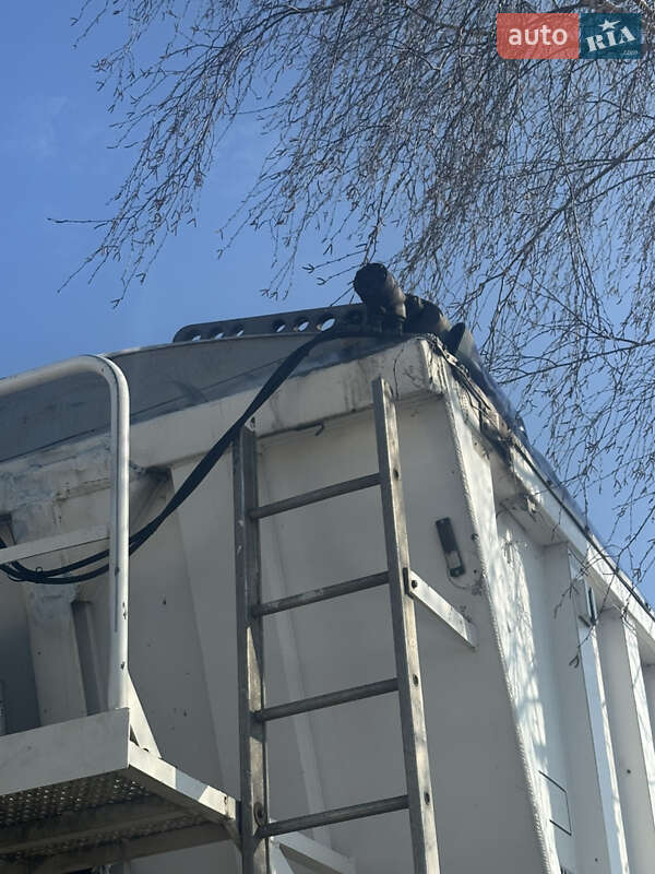 Самосвал полуприцеп STAS SA 33-9K 2002 в Ровно