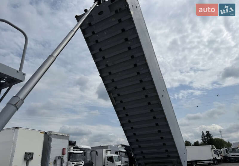 Самоскид напівпричіп STAS SA 339K 2009 в Рівному