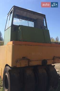 Дорожный каток Stavostroj VSH-300 1985 в Теофиполе