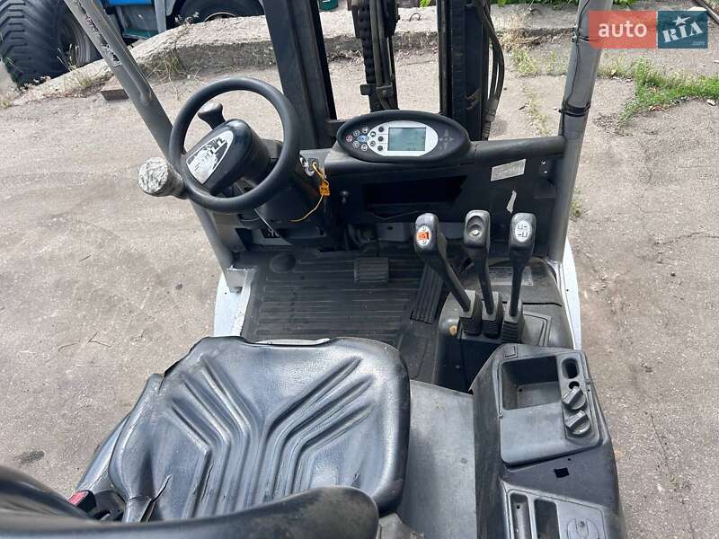 Вилочный погрузчик Still RX70-25 2010 в Киеве
