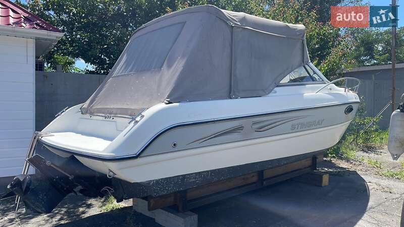 Катер Stingray 220 CS 2004 в Києві