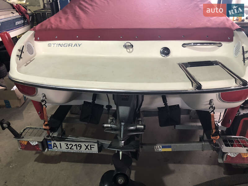 Катер Stingray LX 2005 в Борисполе фото 3 Катер Stingray LX 2005 в Борисполе