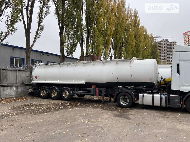 Цистерна напівпричіп Stokota 3NC38 2002 в Києві фото 2 Цистерна напівпричіп Stokota 3NC38 2002 в Києві