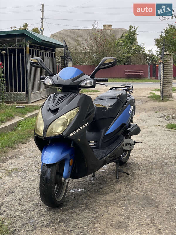 Скутер Storm 150 2013 в Чорткове