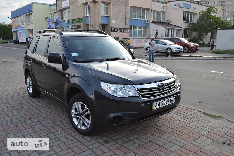 Внедорожник / Кроссовер Subaru Forester 2008 в 
