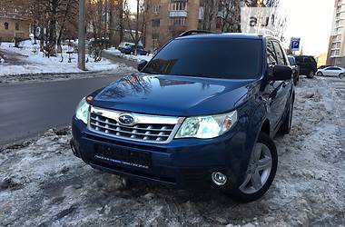 Внедорожник / Кроссовер Subaru Forester 2011 в Киеве
