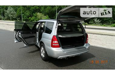 Внедорожник / Кроссовер Subaru Forester 2004 в Днепре