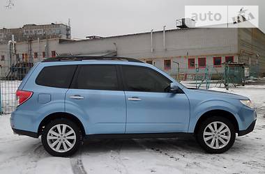 Внедорожник / Кроссовер Subaru Forester 2011 в Днепре