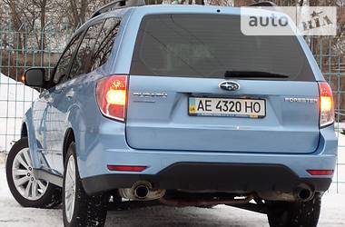 Внедорожник / Кроссовер Subaru Forester 2011 в Днепре