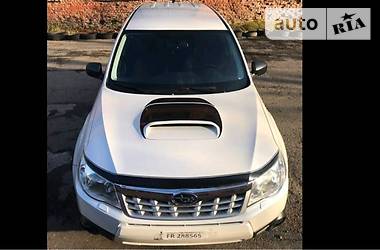 Позашляховик / Кросовер Subaru Forester 2011 в 