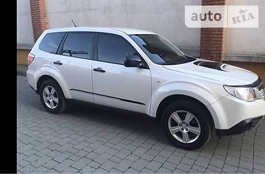 Позашляховик / Кросовер Subaru Forester 2011 в 