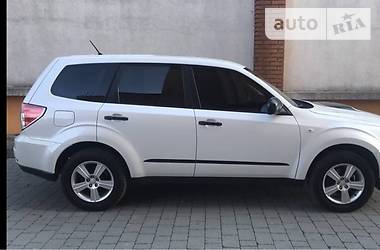 Позашляховик / Кросовер Subaru Forester 2011 в 