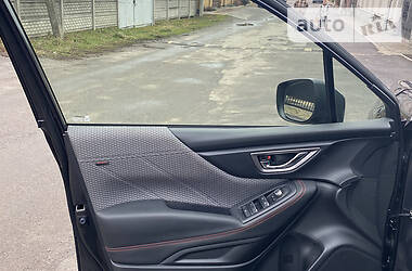 Позашляховик / Кросовер Subaru Forester 2019 в 