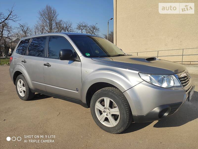 Позашляховик / Кросовер Subaru Forester 2010 в 