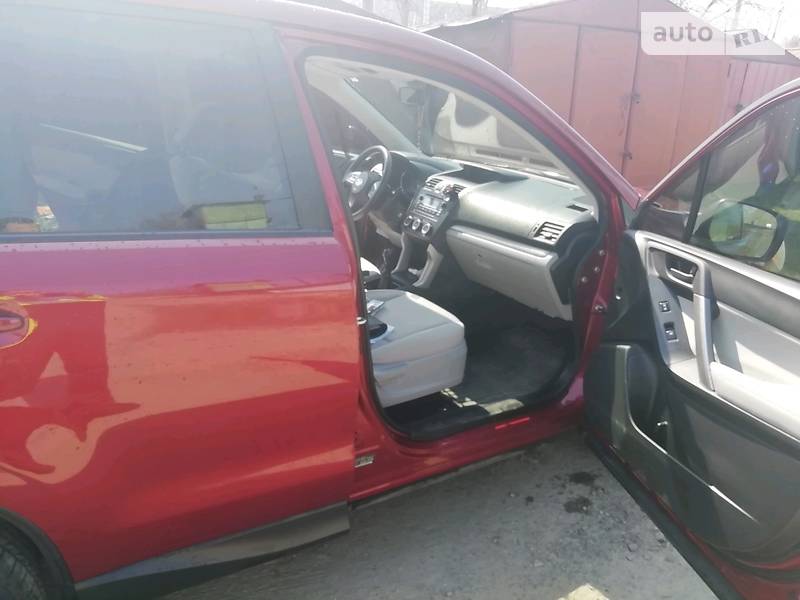 Позашляховик / Кросовер Subaru Forester 2015 в Львові