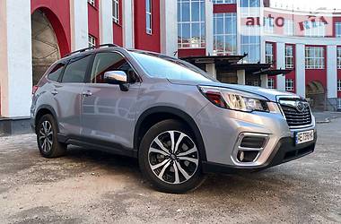 Позашляховик / Кросовер Subaru Forester 2018 в 