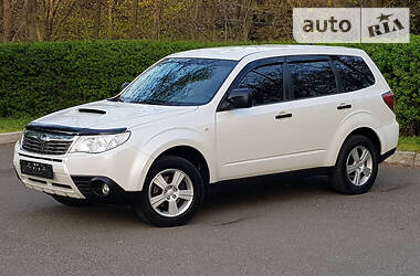 Внедорожник / Кроссовер Subaru Forester 2010 в Одессе