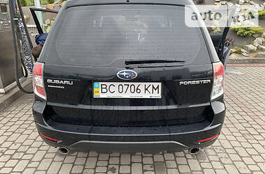 Позашляховик / Кросовер Subaru Forester 2011 в Львові