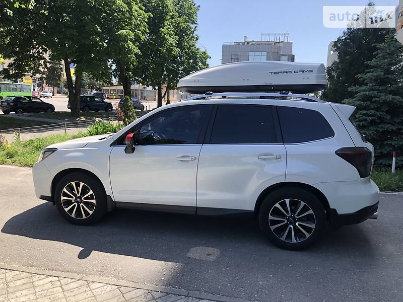 Позашляховик / Кросовер Subaru Forester 2016 в Харкові